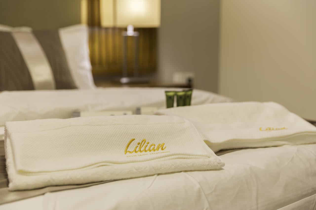 Ayam Lilian Aparthotelブライダ エクステリア 写真