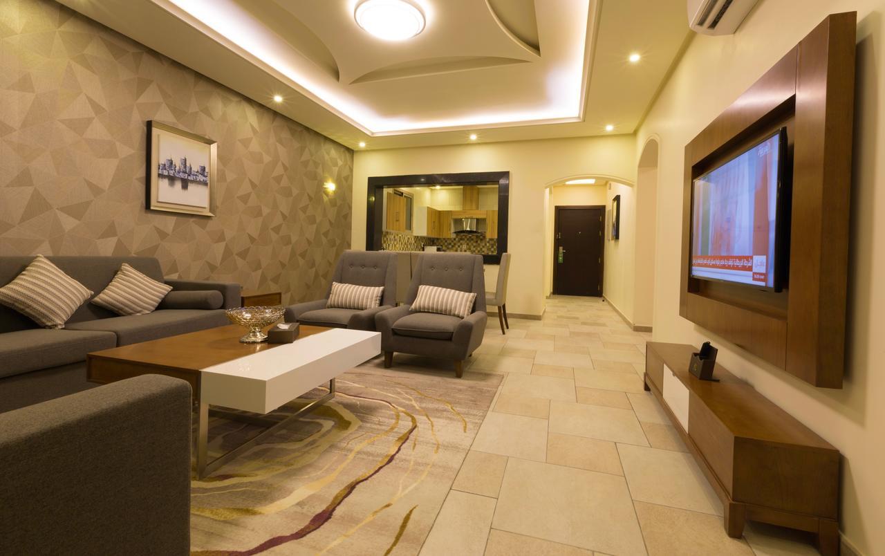 Ayam Lilian Aparthotelブライダ エクステリア 写真