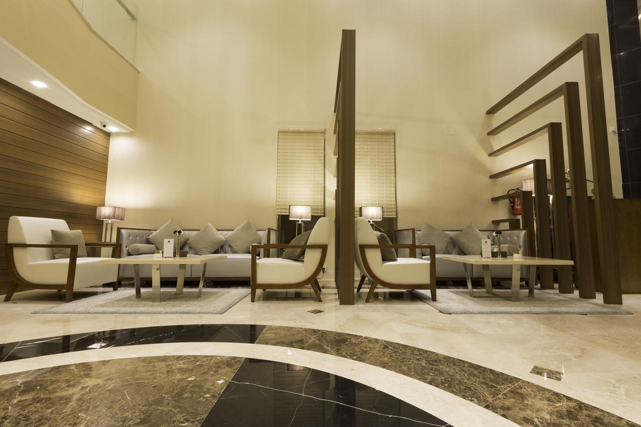 Ayam Lilian Aparthotelブライダ エクステリア 写真