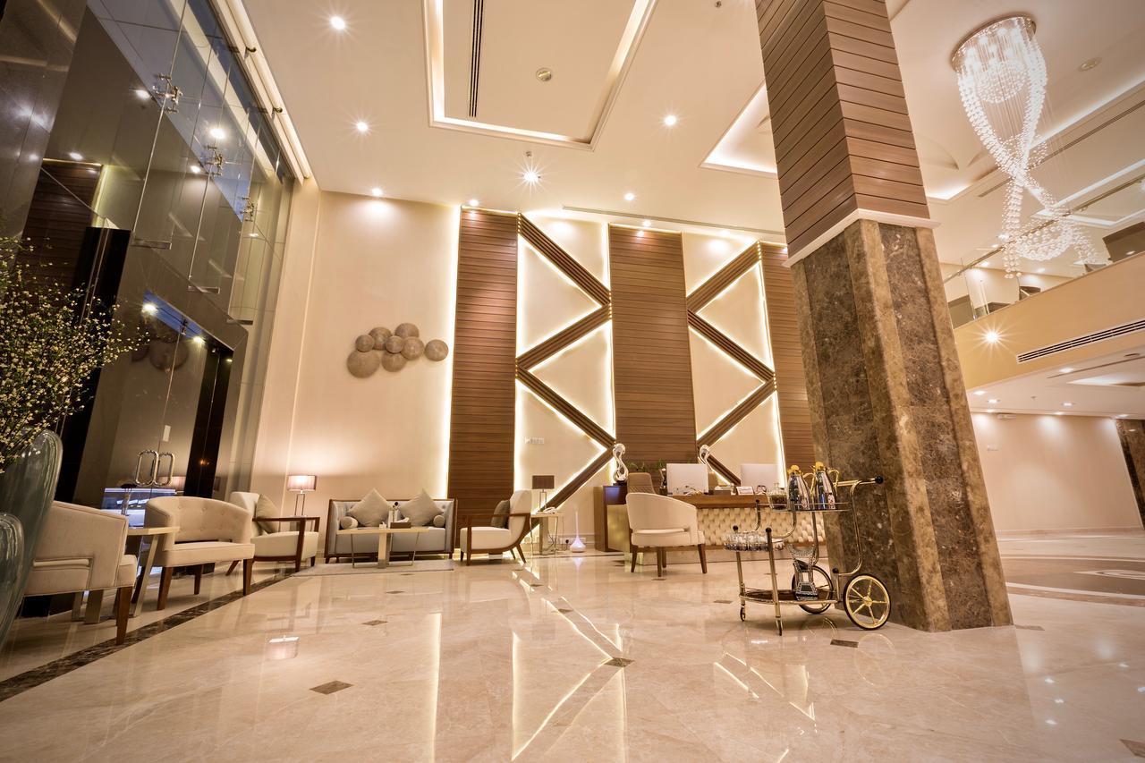 Ayam Lilian Aparthotelブライダ エクステリア 写真